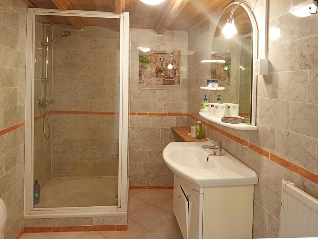 Bnb Het Geluk Van Limburg Mechelen Room photo