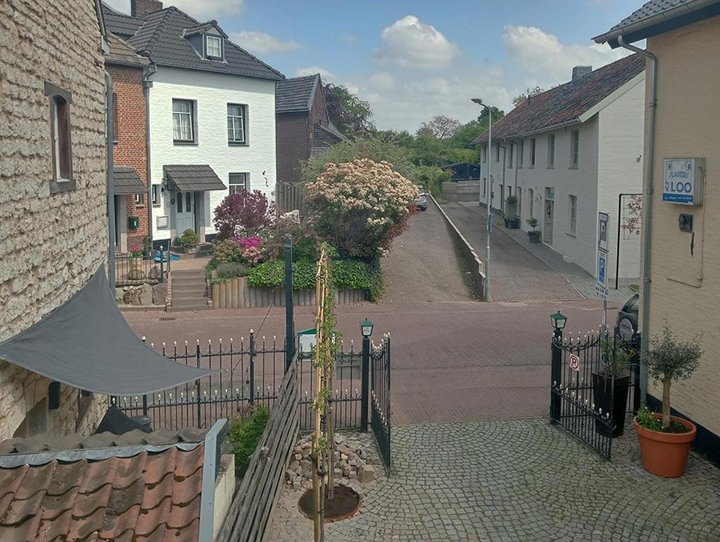 Bnb Het Geluk Van Limburg Mechelen Exterior photo